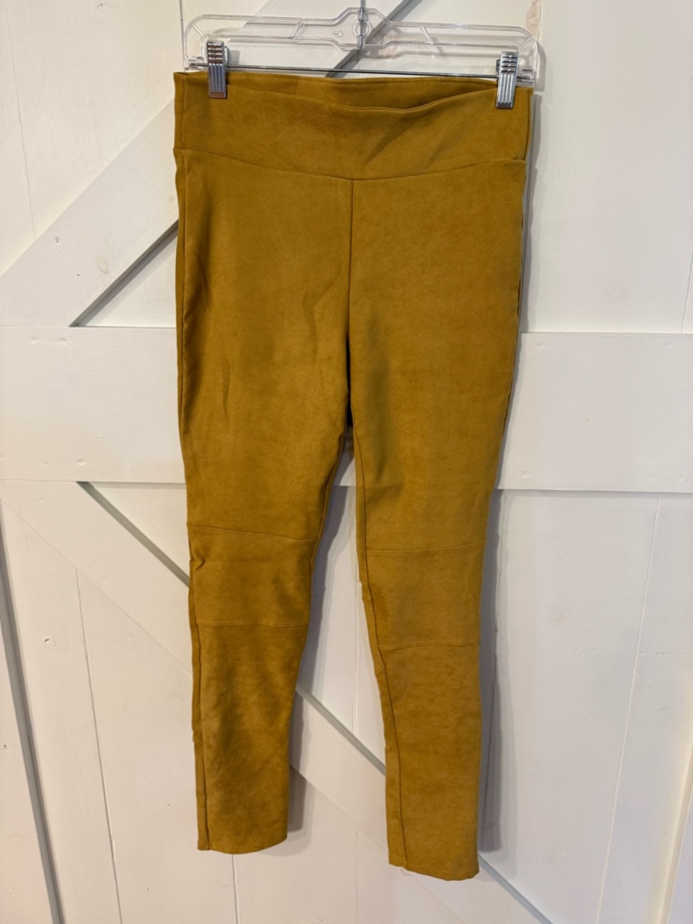 NWT Easel Mustard‎ Faux Suede Moto Leggings Size Medium Pull On Stretch